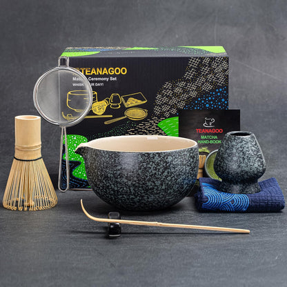 Set japonés de ceremonia de té matcha – kit completo con cuenco, batidor de bambú y accesorios rituales.